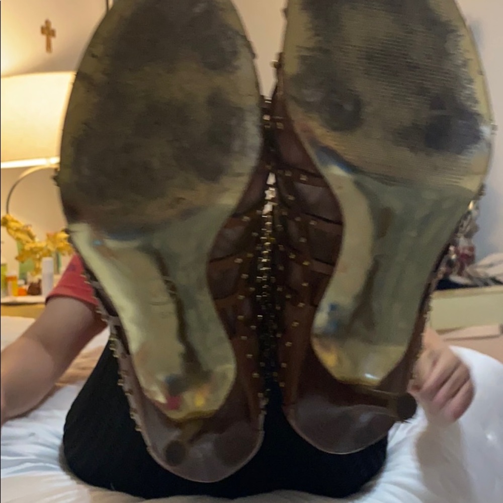 Heels - Picture 6 of 8